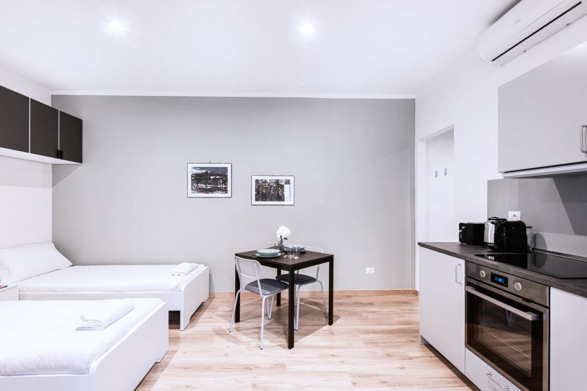 Easylife - Studio Con Balcone In Risorgimento Appartement Milaan Buitenkant foto