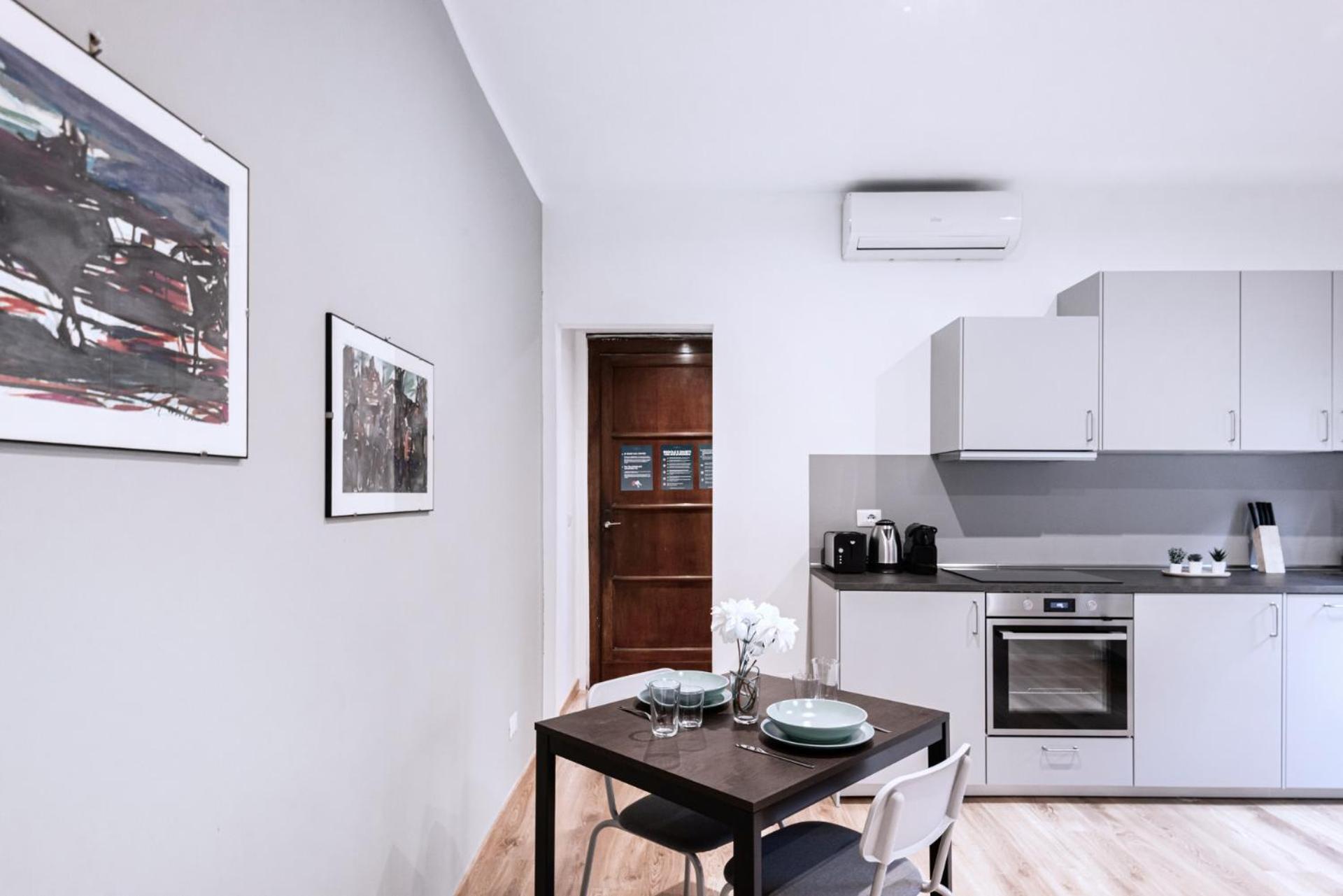 Easylife - Studio Con Balcone In Risorgimento Appartement Milaan Buitenkant foto