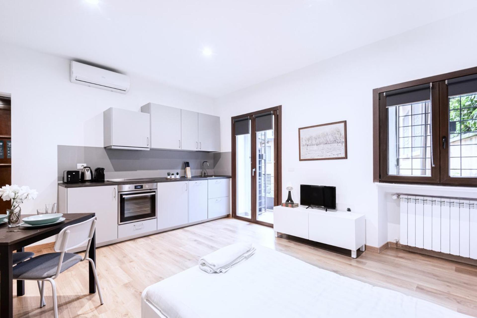 Easylife - Studio Con Balcone In Risorgimento Appartement Milaan Buitenkant foto