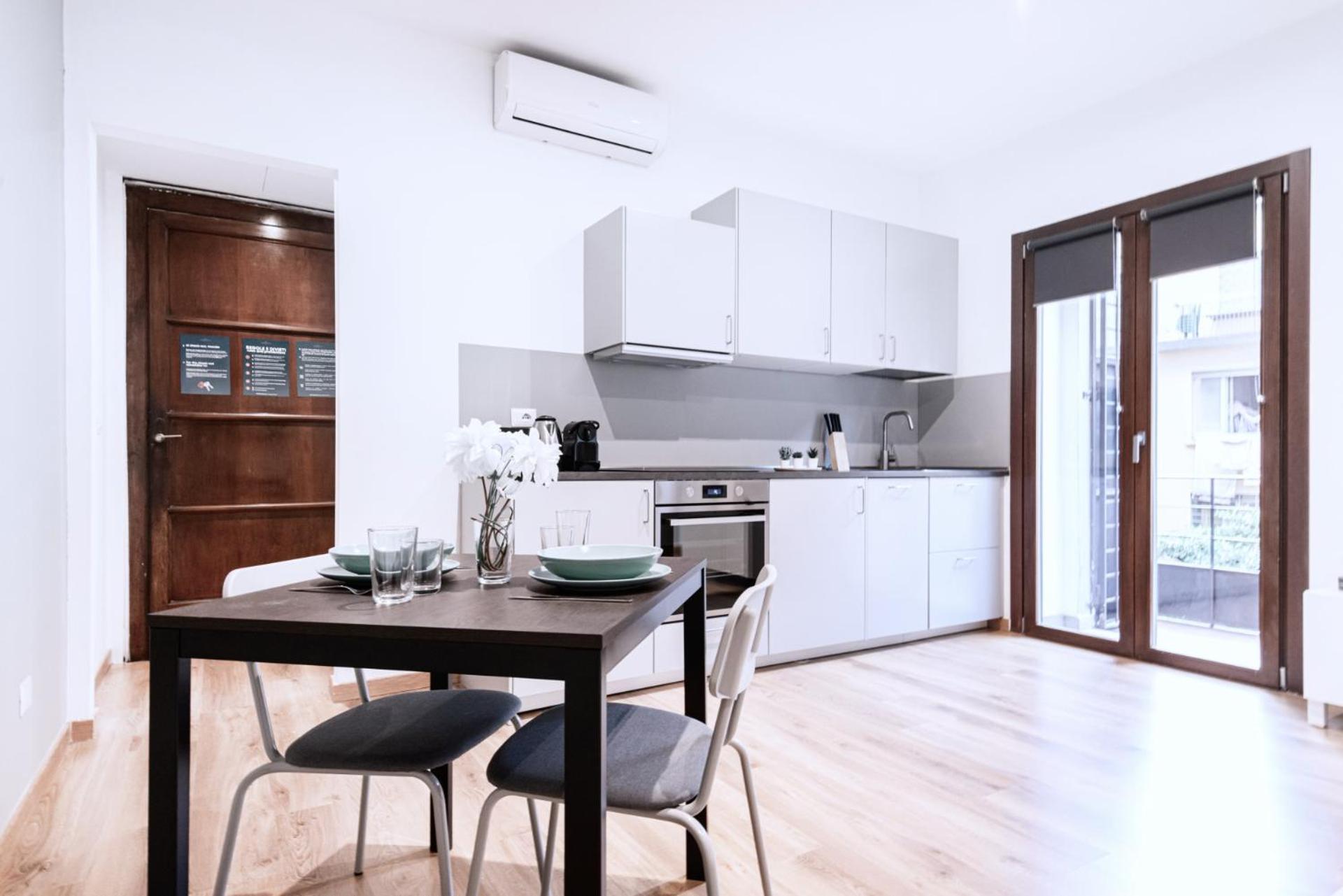 Easylife - Studio Con Balcone In Risorgimento Appartement Milaan Buitenkant foto